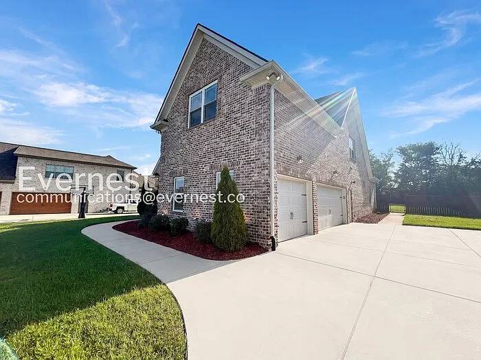 383 Cobblestone Way