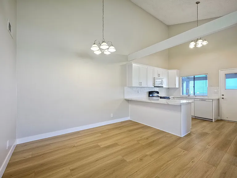 236 Calle Cuervo — Photo 32