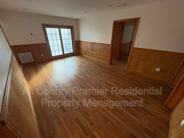 409 Hidden Village Dr — Photo 4