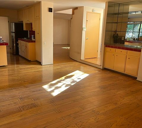 5th image of 3045 Arrowhead Dr