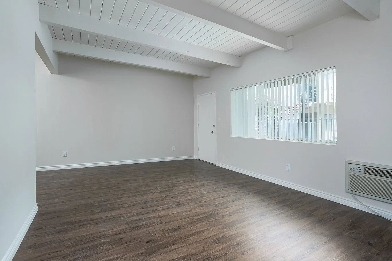 2 bed, 800 sqft, $2,145 — Photo 4