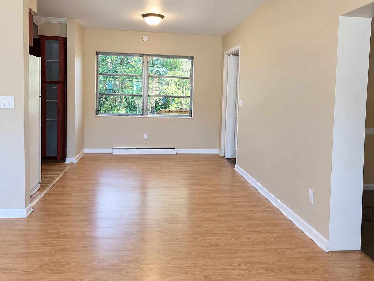 4 Bed 2 Bath Home | Pet Friendly | Washer Dryer Hook Ups & Central Air | Section 8 Welcome — Photo 3