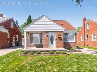12972 Callender St, Southgate, MI 48195