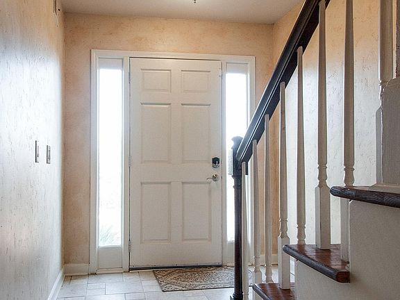 2nd image of 133 Jefferson Sq