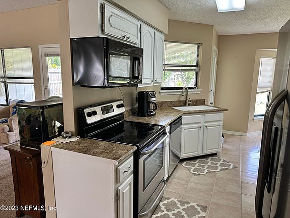3rd image of 8455 Spencers Trace Dr