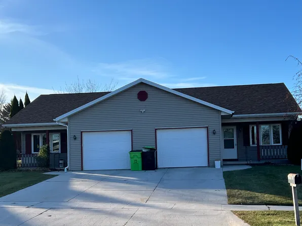 1505 Hoover St #B, New Holstein, WI 53061