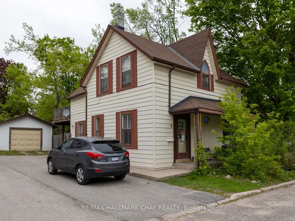 4 East St, Barrie, ON L4M 2N4