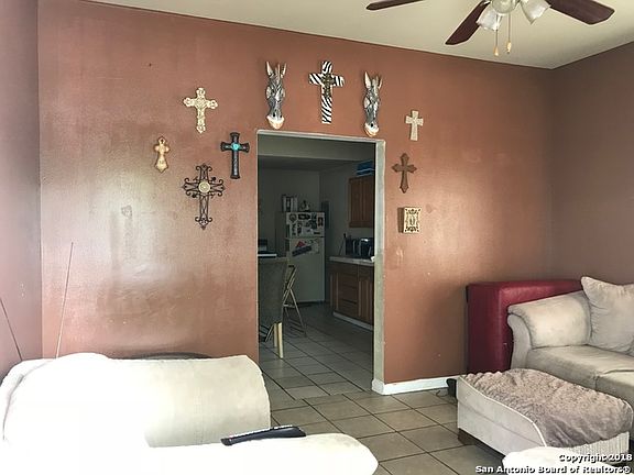 3rd image of 104 McKenna Ave