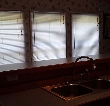 4th image of 143 Mountain Meadows Dr