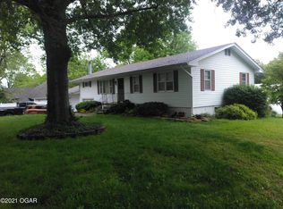 1140 Prospect Ave, Carthage, MO 64836