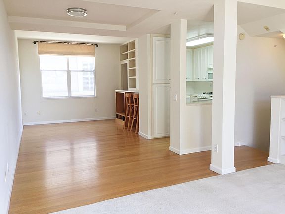 5th image of 315 Dunsmuir Ter