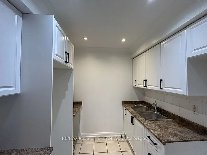 1745 Bathurst St #1 — Photo 5