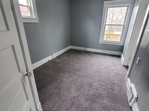 5th image of 13809 Beaumont Ave #Dn