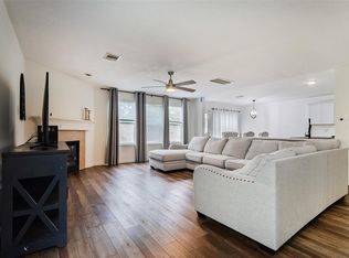 10806 Tallow Briar Ln, Houston, TX 77075