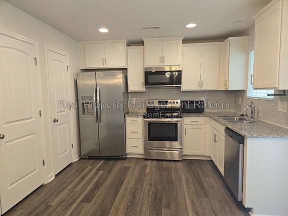 3rd image of 3520 Slippery Elm Dr