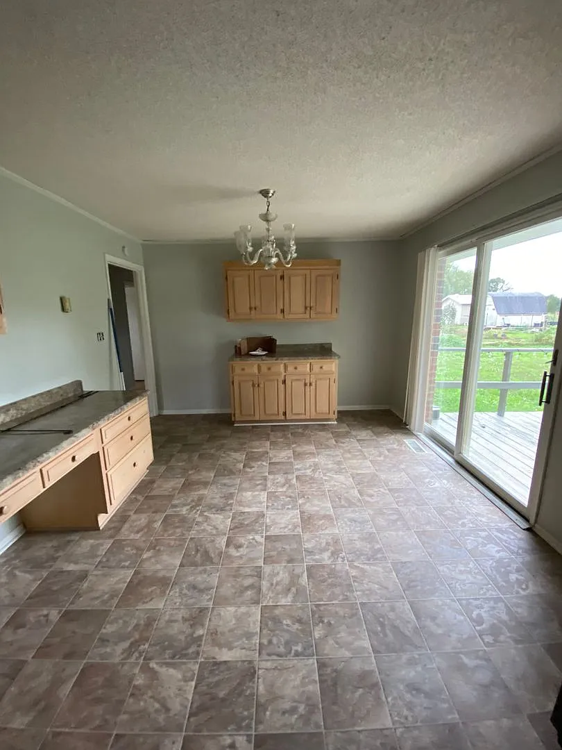 *Move In Special* 1/2 Off First Months Rent* 3 Bedroom 1.5 Bath House — Photo 4