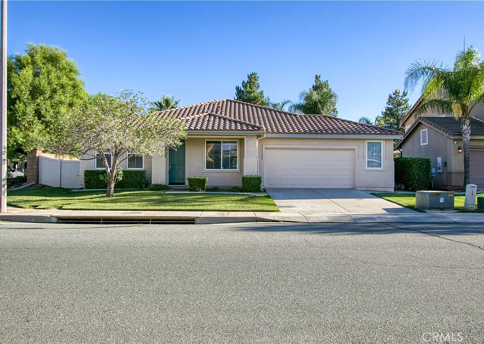 1673 Jade Moon Ln