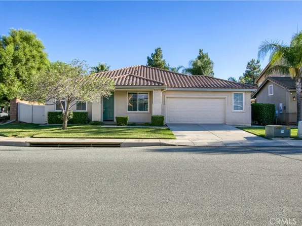 1673 Jade Moon Ln, Beaumont, CA 92223