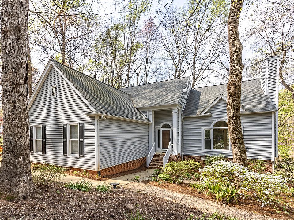 1st image of 304 W Kirkfield Dr