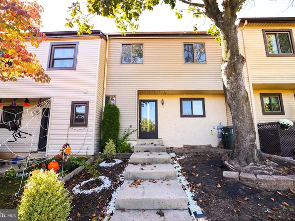 150 Knox Ct, Southampton, PA 18966