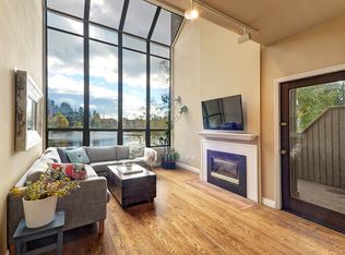 1413 N 200th St APT E4, Shoreline, WA 98133