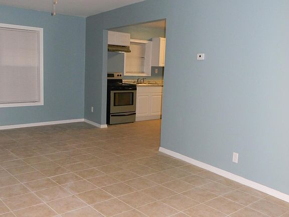 2nd image of 108 W Linda St