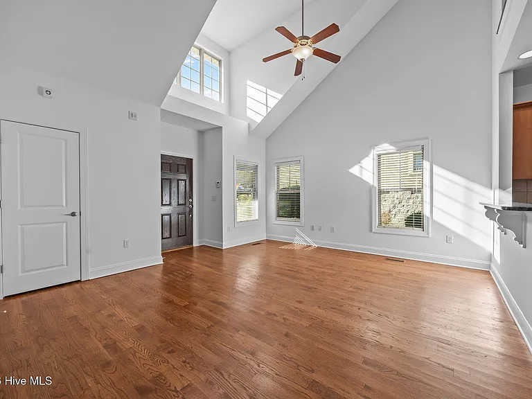 58 Cypress Cir — Photo 35