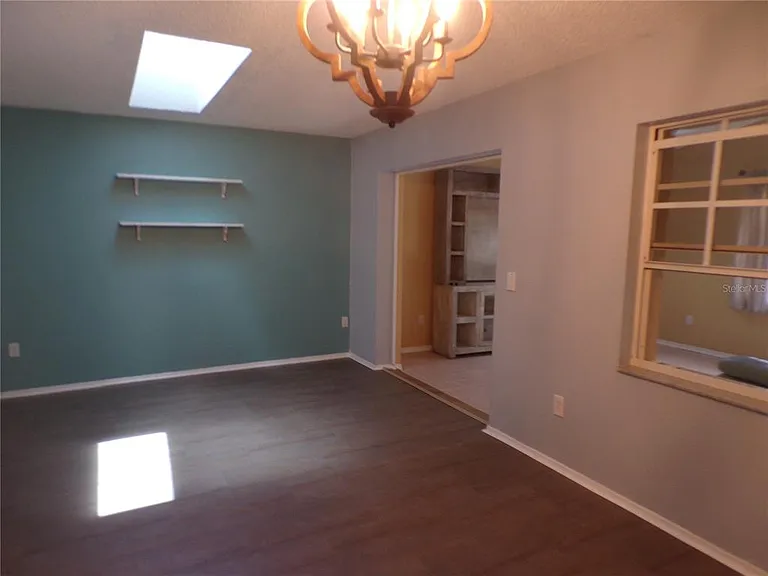 18407 Avon Ave — Photo 8