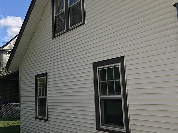 2nd image of 1031 Ambrose Ave