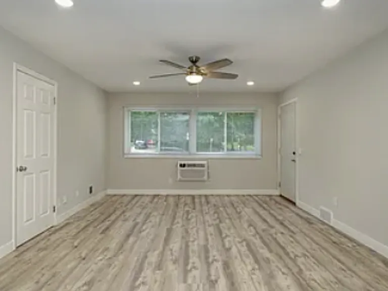 Parks Edge Apartments — Photo 17