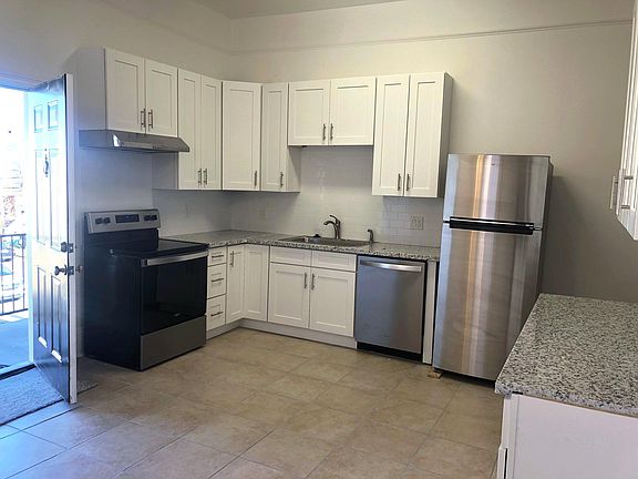 2nd image of 3603 Canal St #B