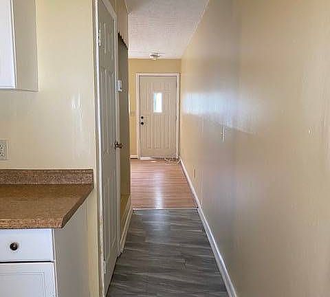 4th image of 124 Mann Ave #B