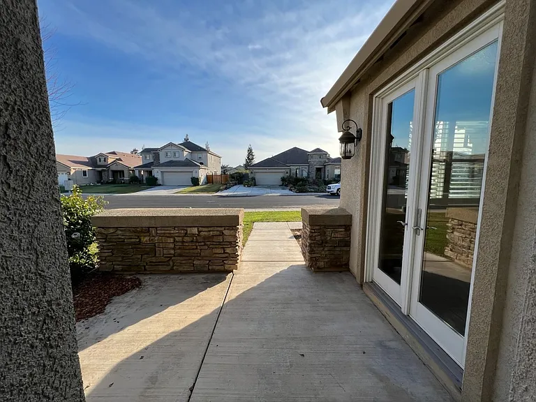 937 Jasmine Hollow Dr — Photo 3