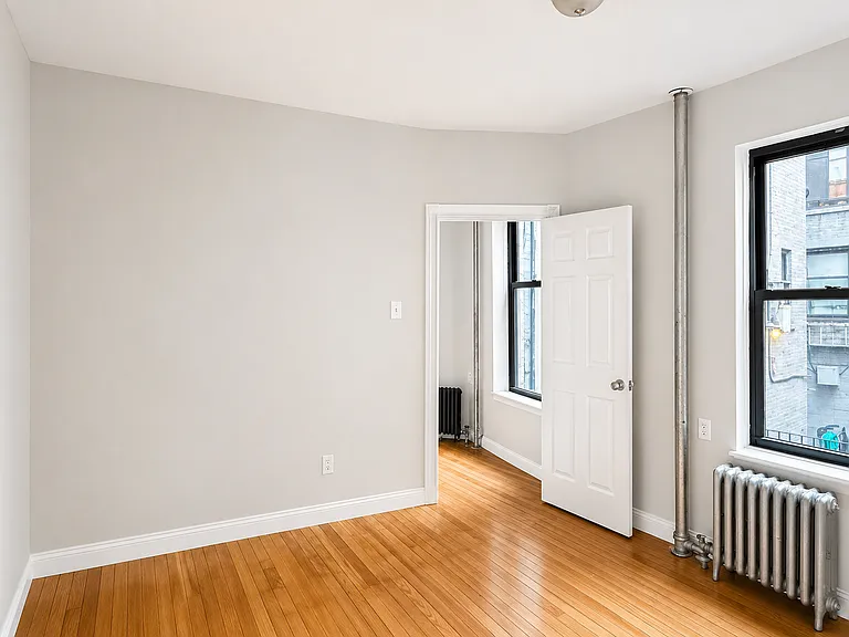 34-56 33rd St #1A — Photo 5