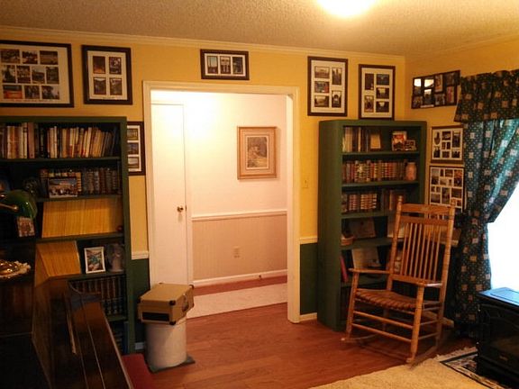 4th image of 1412 Woodland Way