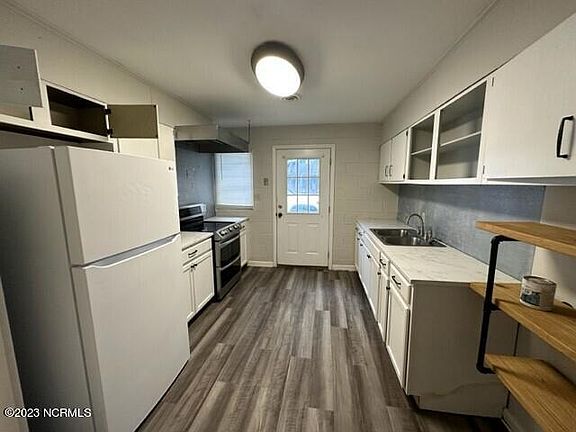 2nd image of 608 E Leonard St #A