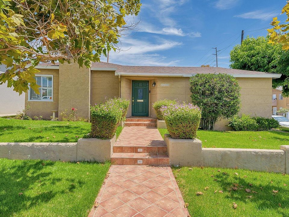 3204 Ingelow St, San Diego, CA 92106 Zillow