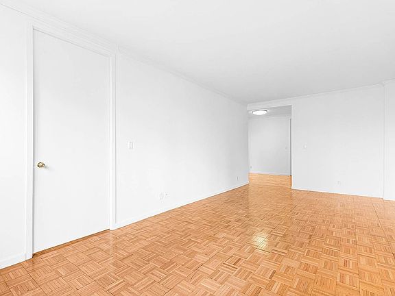 3rd image of 150 E 57th St APT 16B
