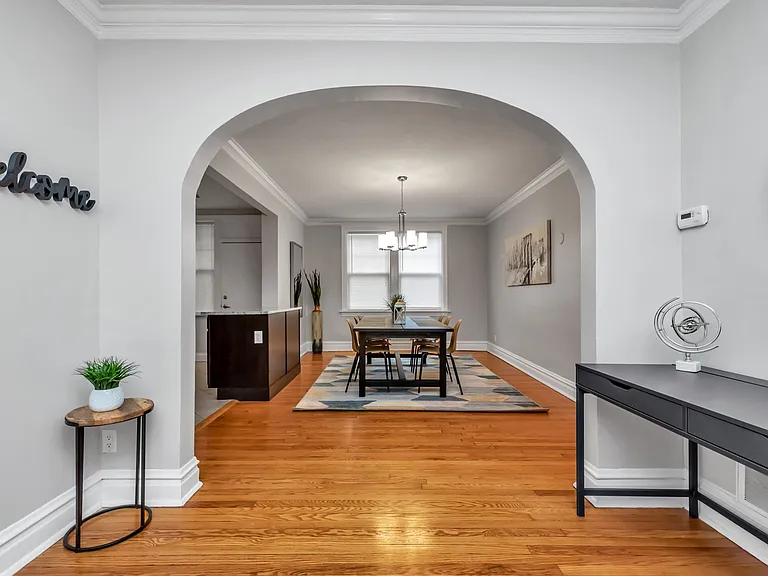 7557 Buckingham Dr — Photo 5