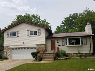 5615 N Rosemead Dr, Peoria, IL