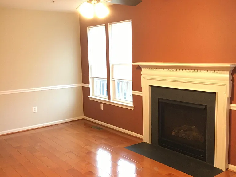 7058 Oak Grove Way — Photo 53