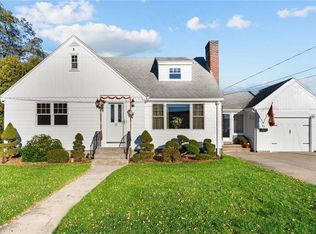 91 Campbell Ave, North Providence, RI 02904
