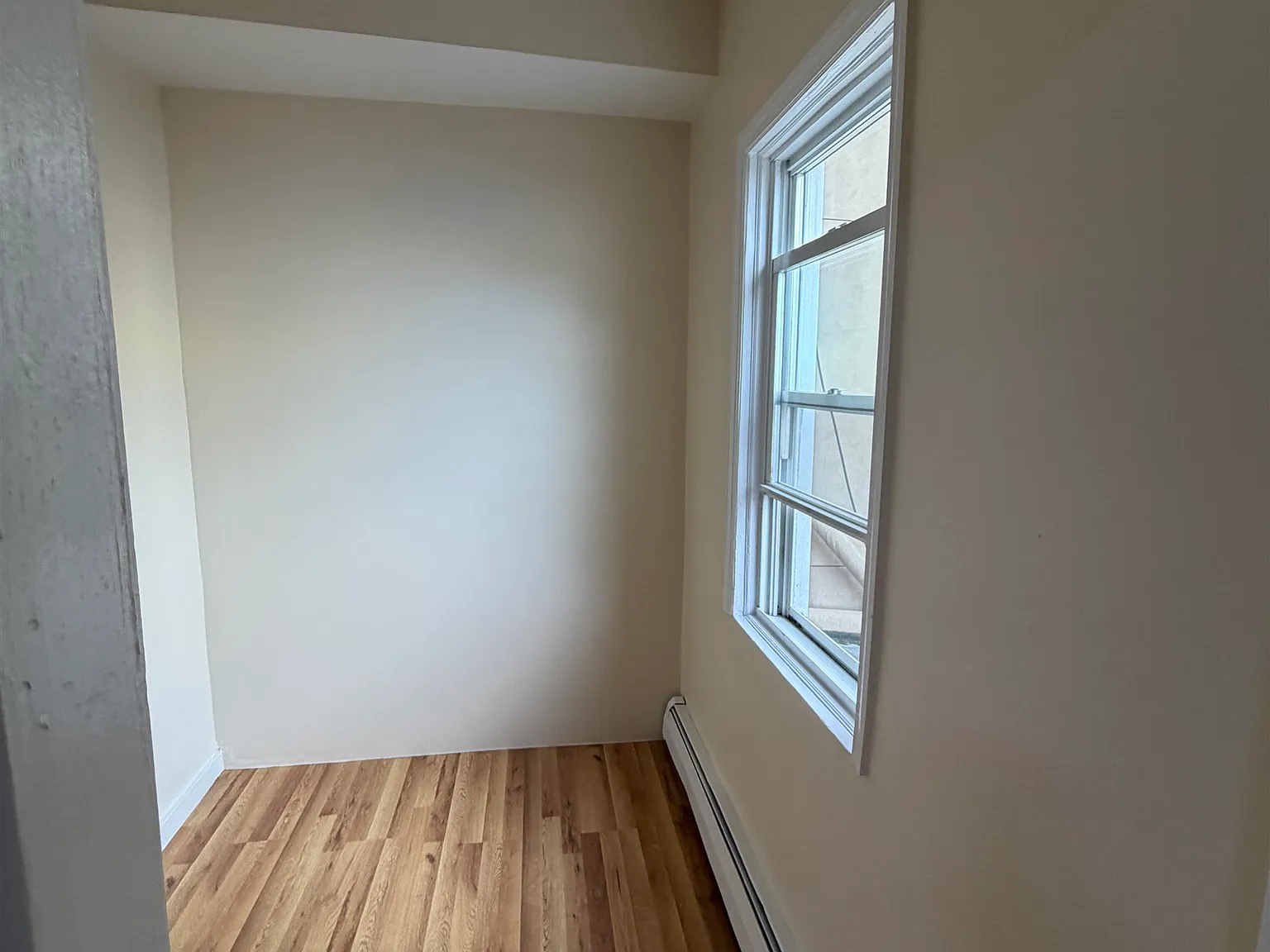 2 bed, 1.0 bath, 579 sqft, $2,300 — Photo 3