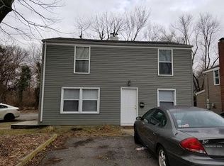 706 S James St, Carbondale, IL 62901