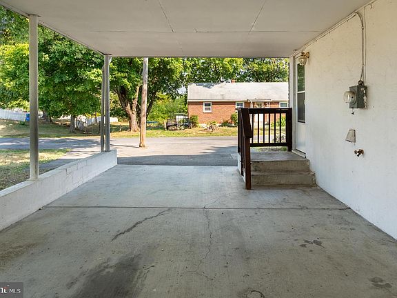 3rd image of 108 Martin Dr