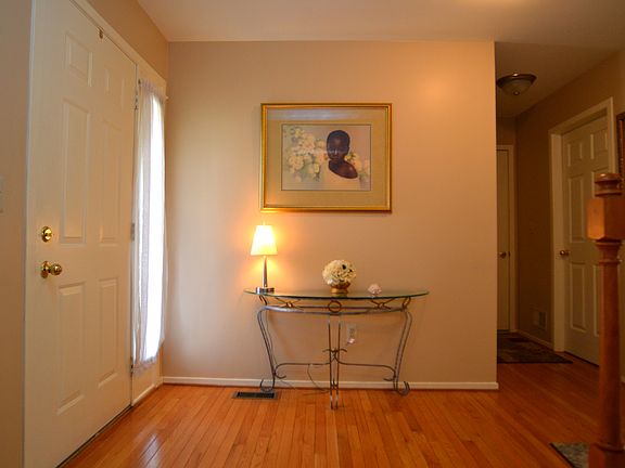 3rd image of 22133 Phoenix Ct