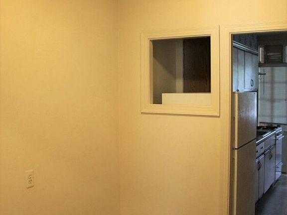4th image of 408 E Glendale Ave #11
