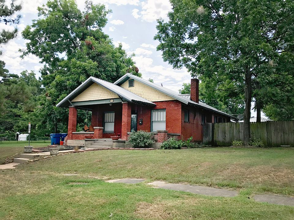 1st image of 626 E Comanche Ave