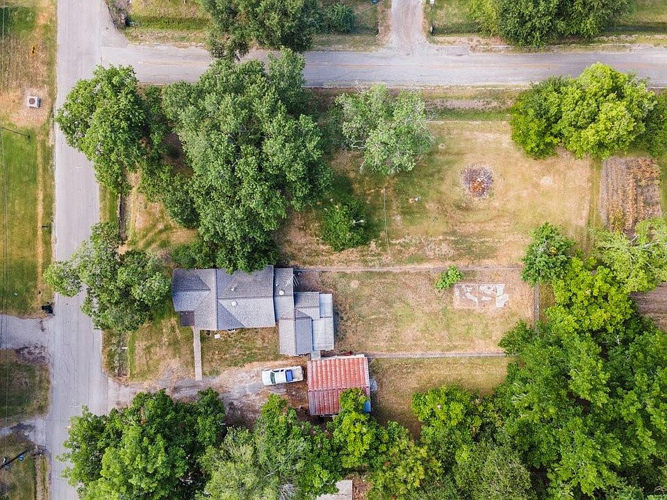 203 S 6th St, Highlands, TX 77562 MLS 94828456 Zillow