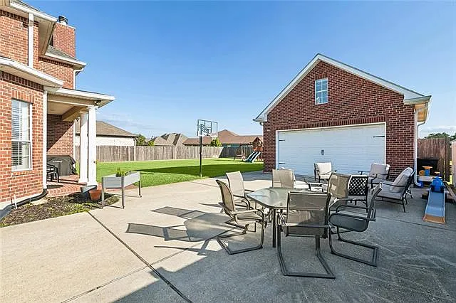 221 Spring Rose Dr — Photo 22